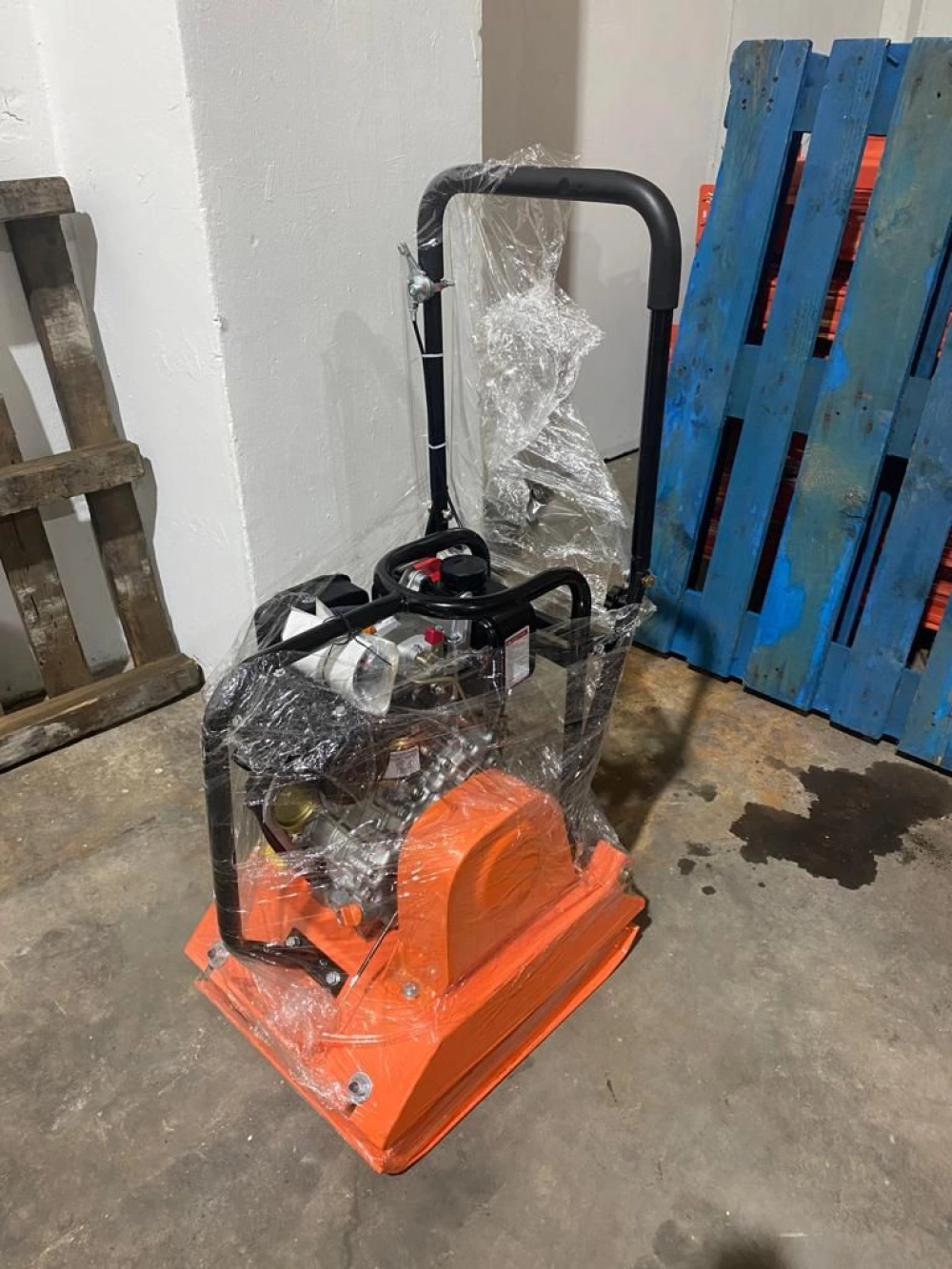 90Kg Plate Compactor With 170F Diesel Engine W K MACHINERY HARDWARE 90kg-plate-compactor-with-170f-diesel-engine-w-k-machinery-hardware