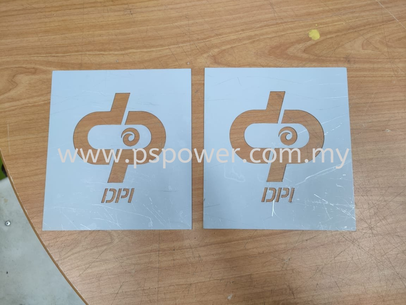 Laser cut metal for spray paint mould