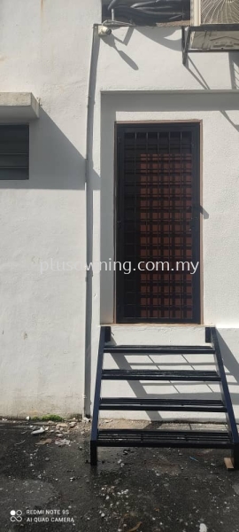 SMALLER STAIRCASE @JALAN SIERRA 10/2, BANDAR 16 SIERRA, PUCHONG, SELANGOR Staircase Selangor, Malaysia, Kuala Lumpur (KL), Cheras Contractor, Service | Plus Awning & Iron Sdn Bhd