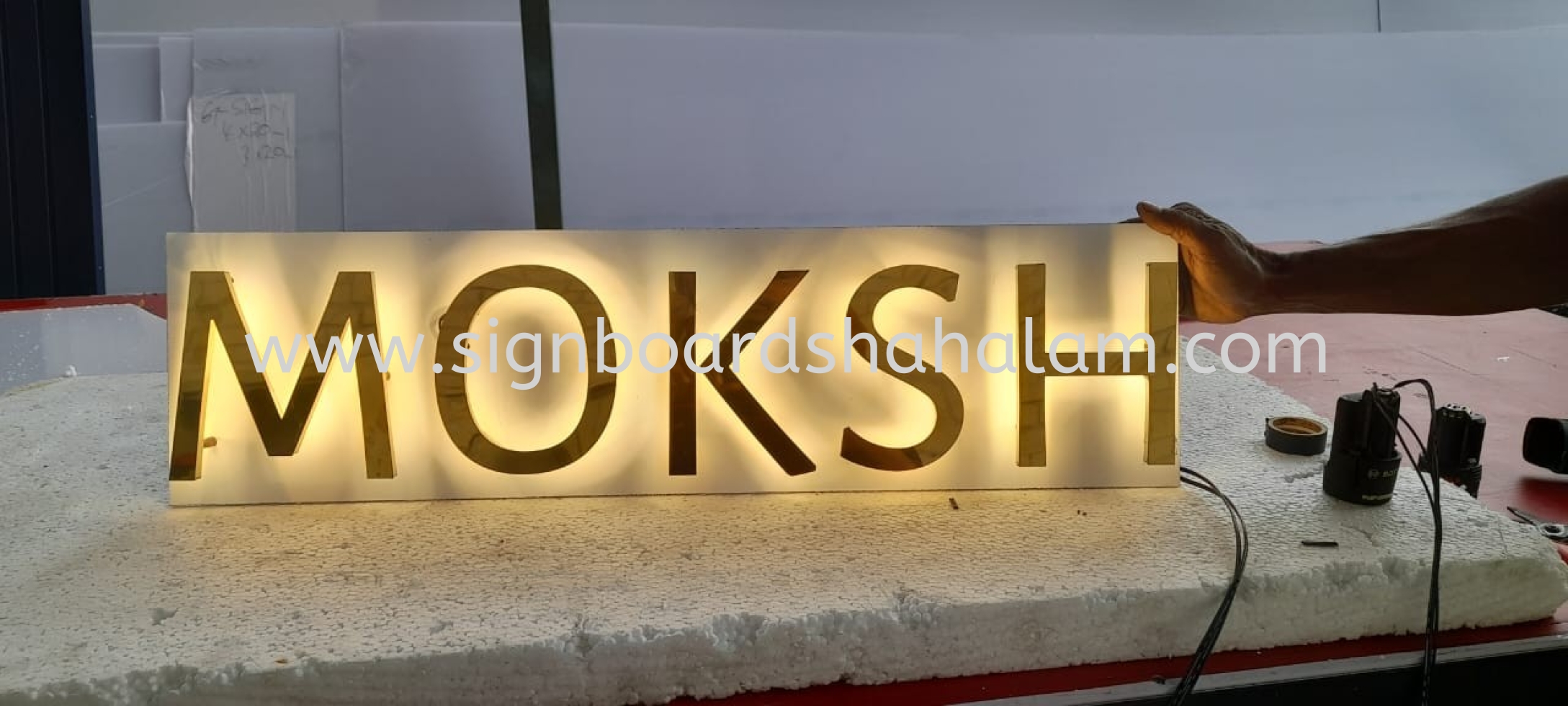 MOKSH 3D LED Backlit Stainless Steel Gold Mirror #3DLEDSignboard #Signage #3D Box Up Signage #Stainless Steel Signboard #3DSignboardMaker Signage at KL, SELANGOR, GOMBAK, RAWANG, SELAYANG, SETAPAK, KEPONG, ULU KLANG, HULU LANGAT, AMPANG.