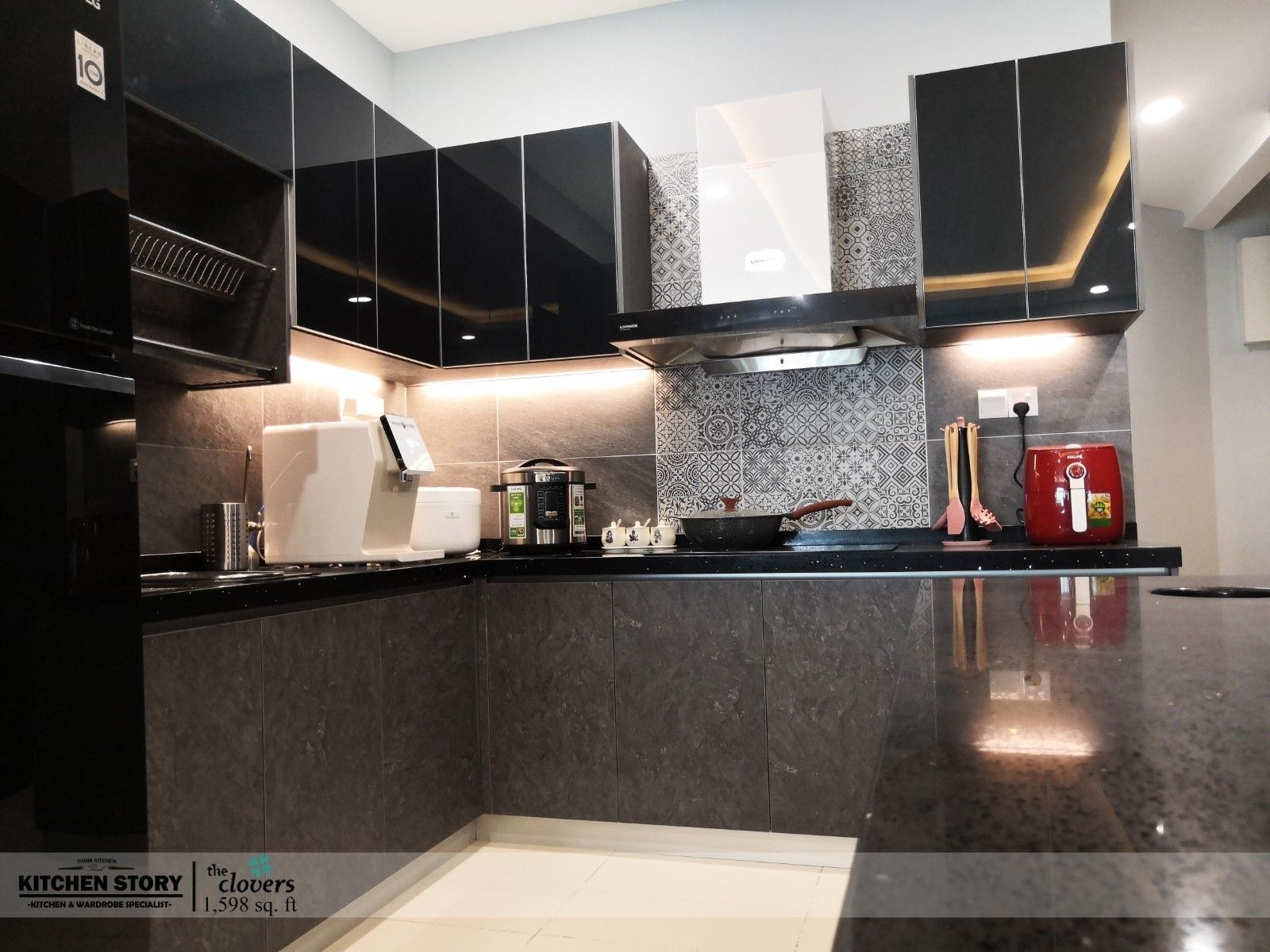 The Clovers - Dark Theme Kitchen Cabinet & Wood Partition with Hidden Door |  Sungai Ara, Bayan Lepas, Penang