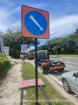 PAPAN TANDA JALAN | ROAD SIGNBOARD AT BALAKONG | BANDAR BARU BANGI | BANDAR BARU KLANG