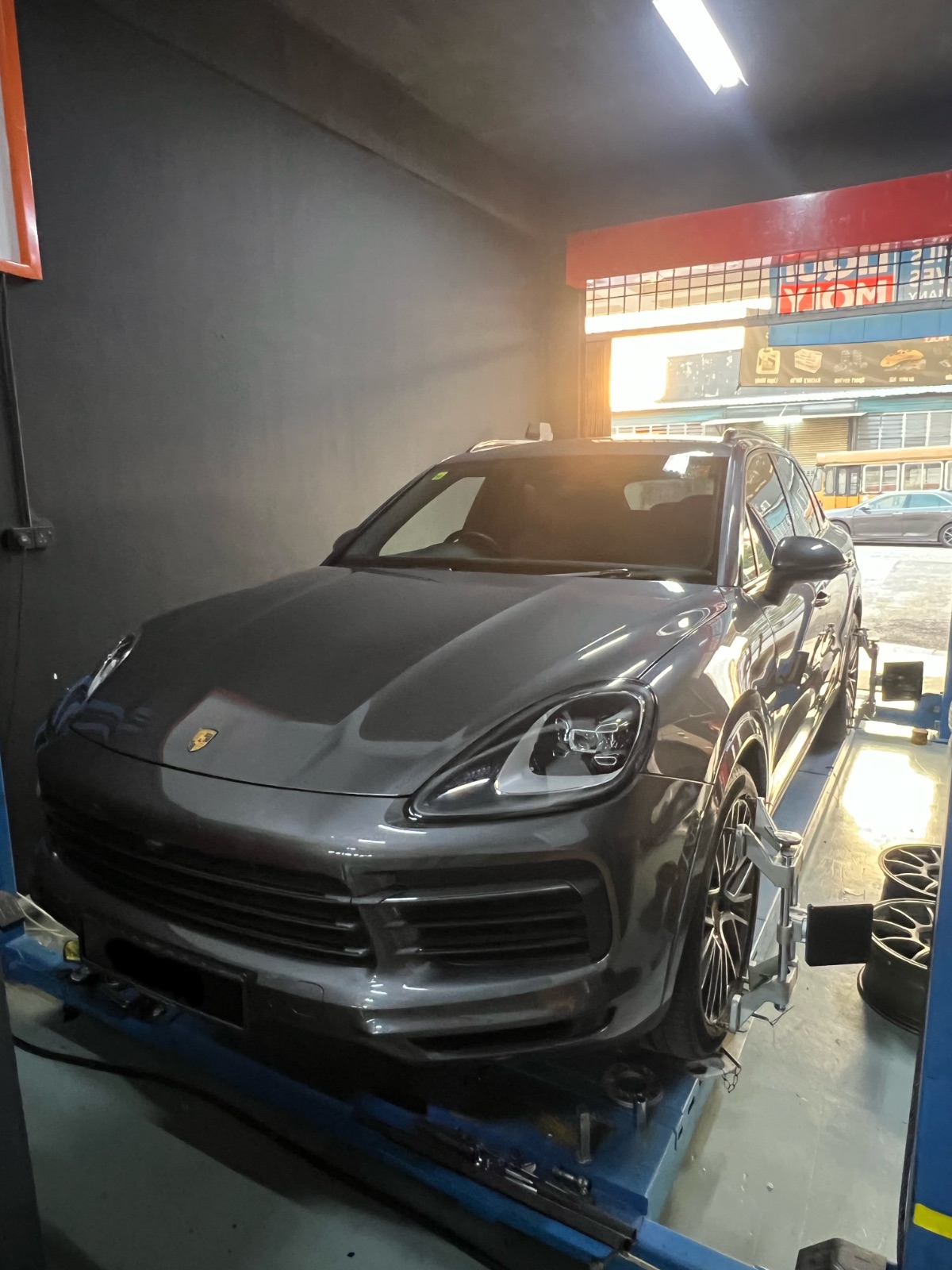 Porsche cayenne 3D Alignment (Specialist)