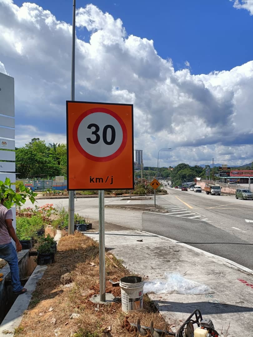 JKR ROAD SIGNAGE