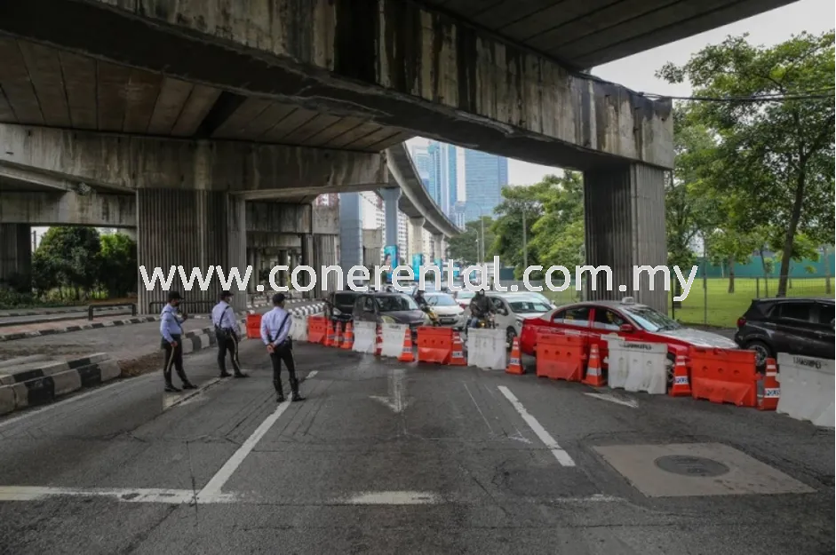 Simplify Your Event Success with Plastic Barriers and Traffic Cones from conerental.com.my!