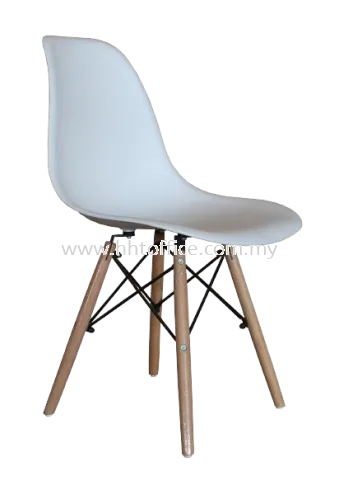 FT 0079 - Eames Chair