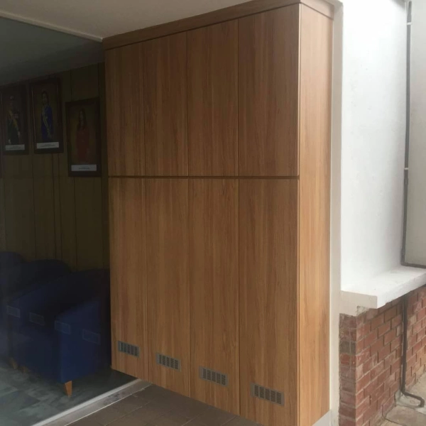 Customized Wall-Attached Wooden Shoe Cabinet