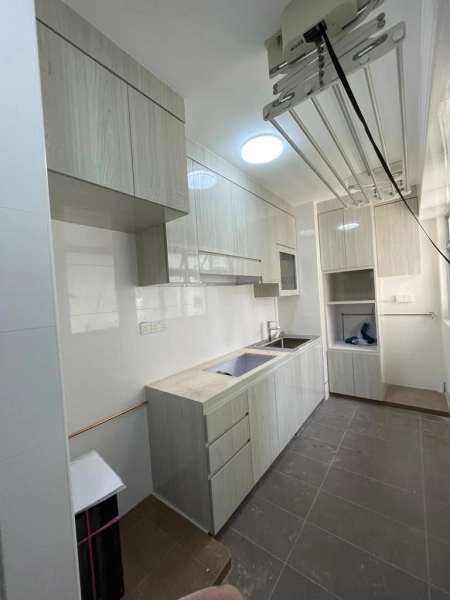 Custom-Made Simple And Clean Looking Laminate Kitchen Cabinet
