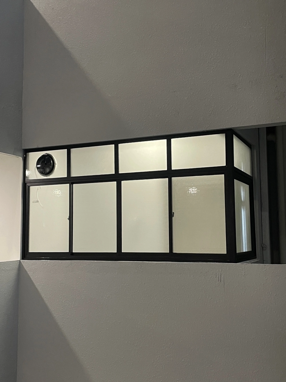 L Shape Sliding Window(M Vertica KL)