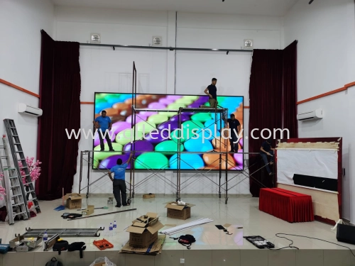 W6.4M x H3.2M P4 Indoor LED Display Board (Full Colour)