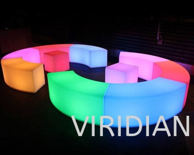 LED table and chair (70)