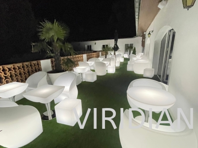 LED table and chair (112)