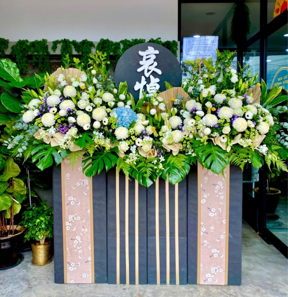  Large/ Unique/ Luxurious Flower Wreathe Flower wreathe/ Sympathy Flower Melaka Retailer, Services | BLISS FLORIST