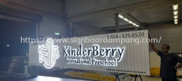 international school signboard at bandar teknologi kajang - kinder berry  signboard at semenyih - outdoor 3d led frontlit with aluminum stirp base signboard at beranang