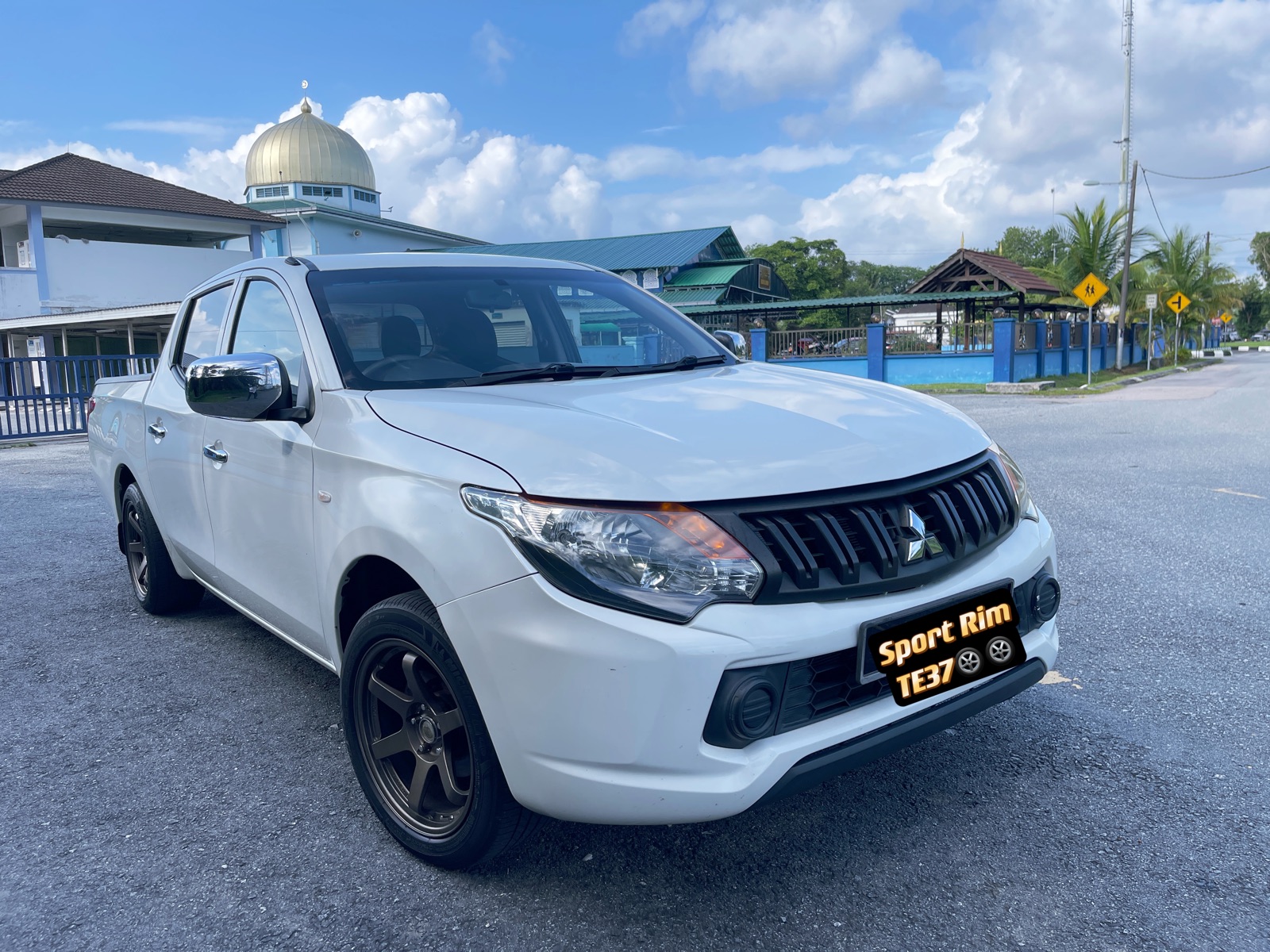 2017 MITSUBISHI TRITON QUEST 2.5 SPORT RIM TE37 MITSUBISHI FULL SERVICE RECORD MUKA KOSONG 