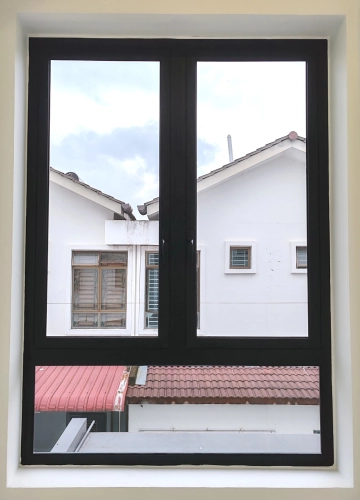 Aluminium Multipoint Casement Window