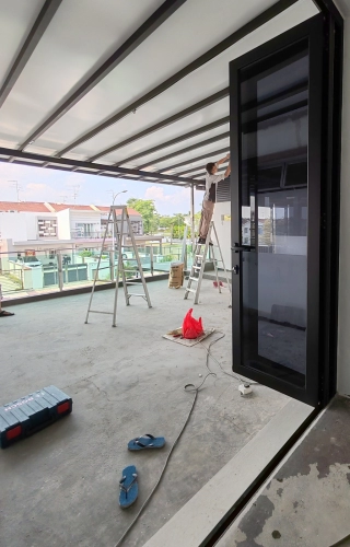 Performance Folding Door 