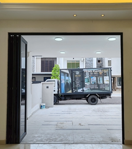 Performance Folding Door 