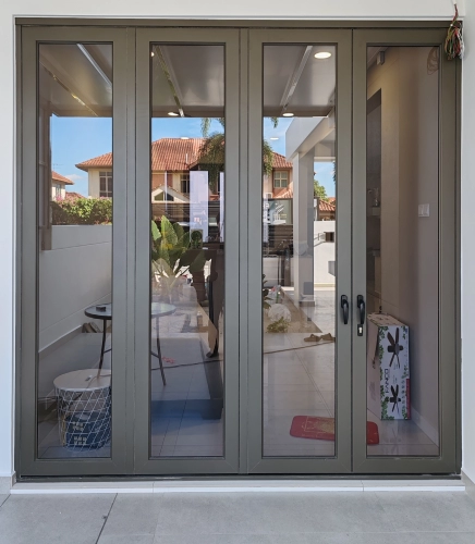 Performance Folding Door 