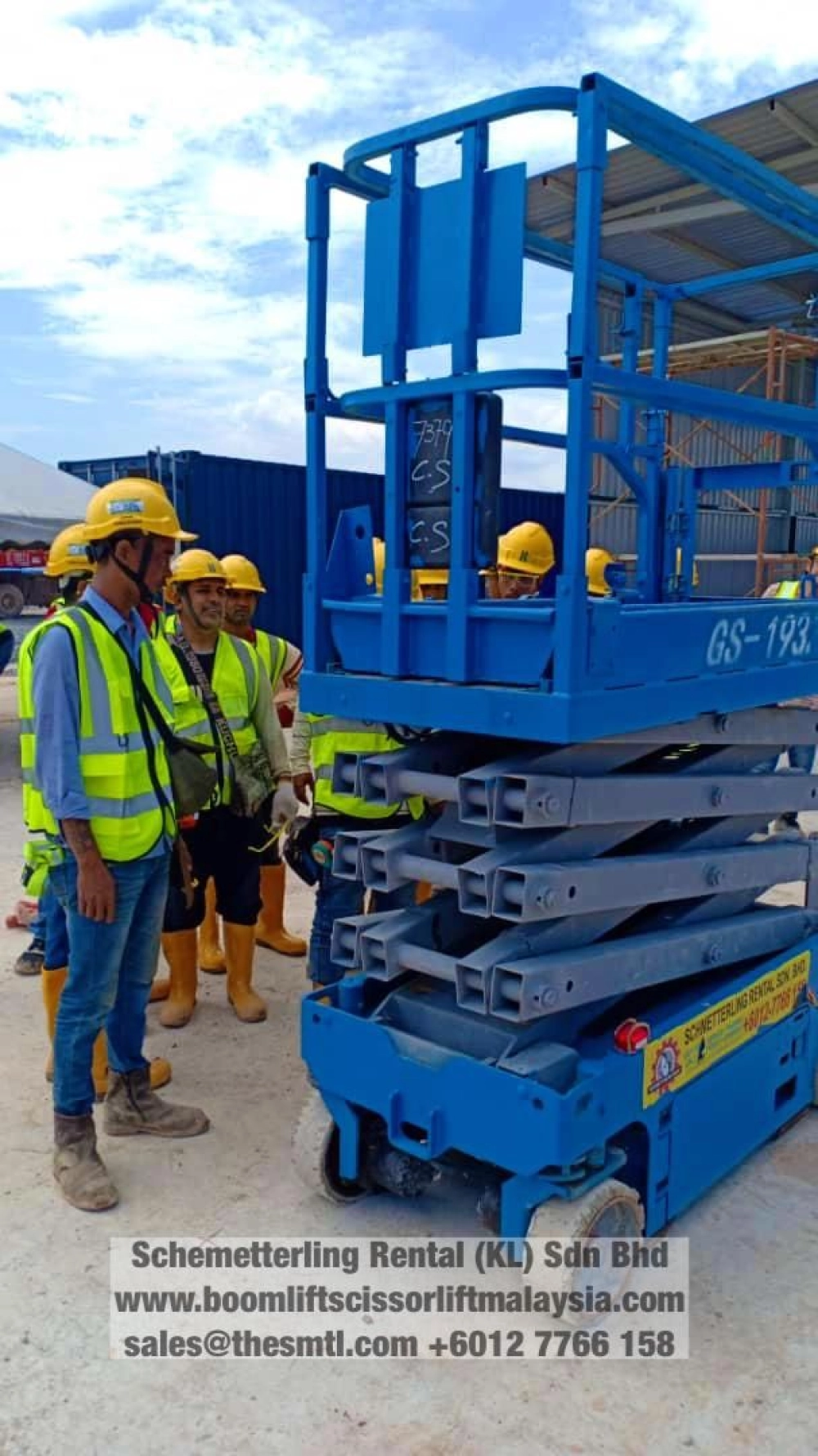 Scissor Lift Rental in Taman Bukit Subang