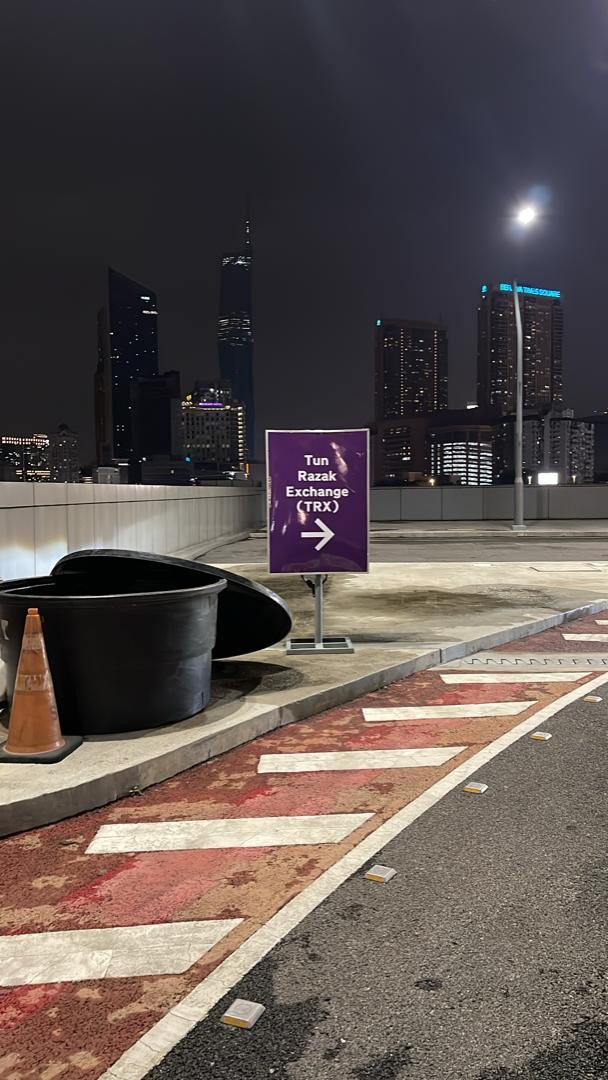 Road Sign supply & Install for TRX