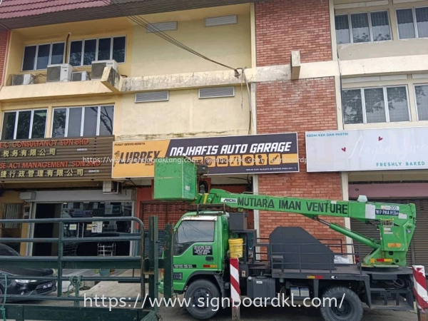 SIGNBOARD REMOVAL | SIGNBOARD DISMANTLE SERVICE