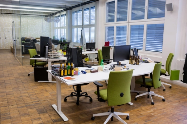 Wide Range of Integrated Office Furniture & Seating: Partitions, Workstations, Chairs, Sofas & Storage Cabinets