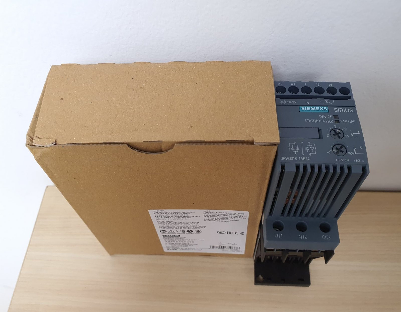 SIEMENS 3RW3018-1BB14 SIRIUS SOFT STARTER MALAYSIA