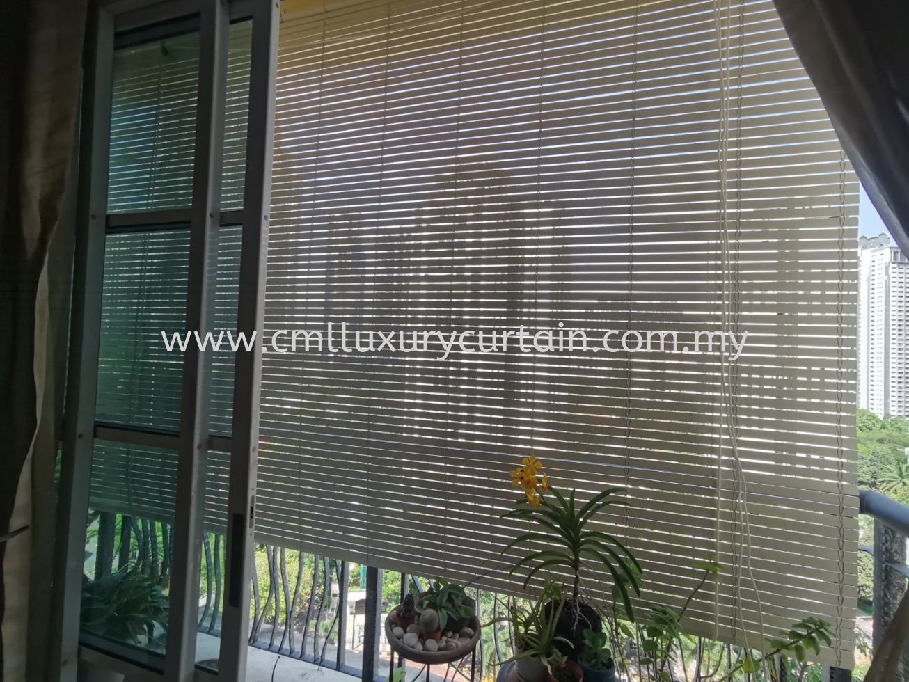 Outdoor Wooden Blind