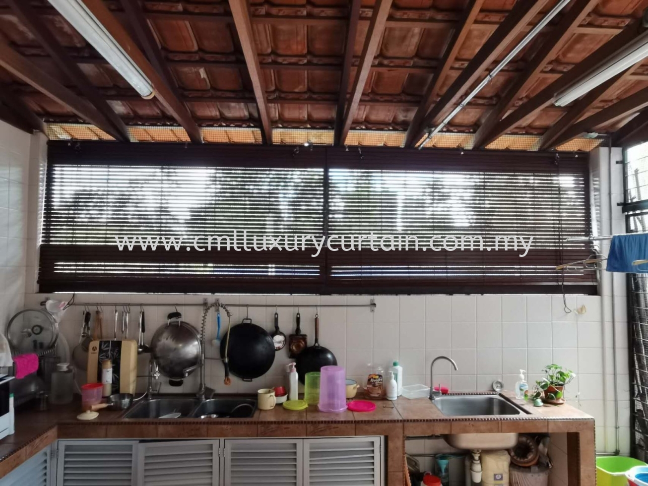 Outdoor Wooden Blind