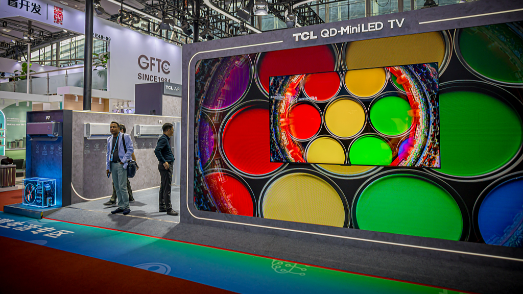 Chinese premier urges Canton Fair to better serve opening up