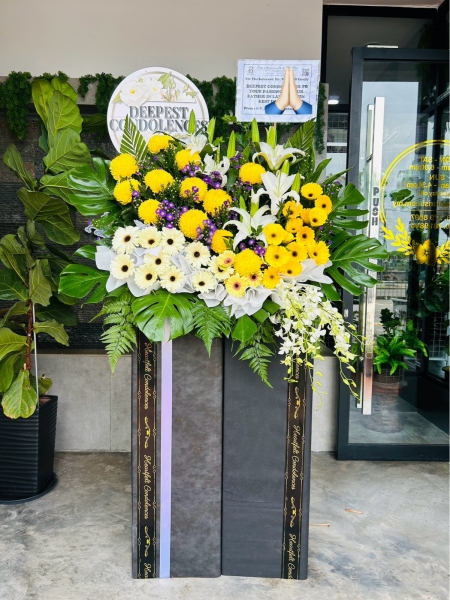 FWBS-048 Tripod/ Box stand  Flower wreathe/ Sympathy Flower Melaka Retailer, Services | BLISS FLORIST