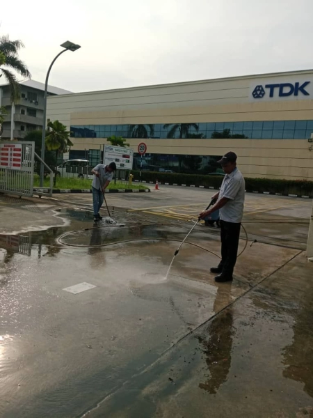 BUILDING CLEANING AT KEWASAN PERINDUSTRIAN TERBAU 4 ,JOHOR.