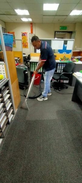 CARPET CLEANING IN OFFICE AT TOWN AREA ,JOHOR