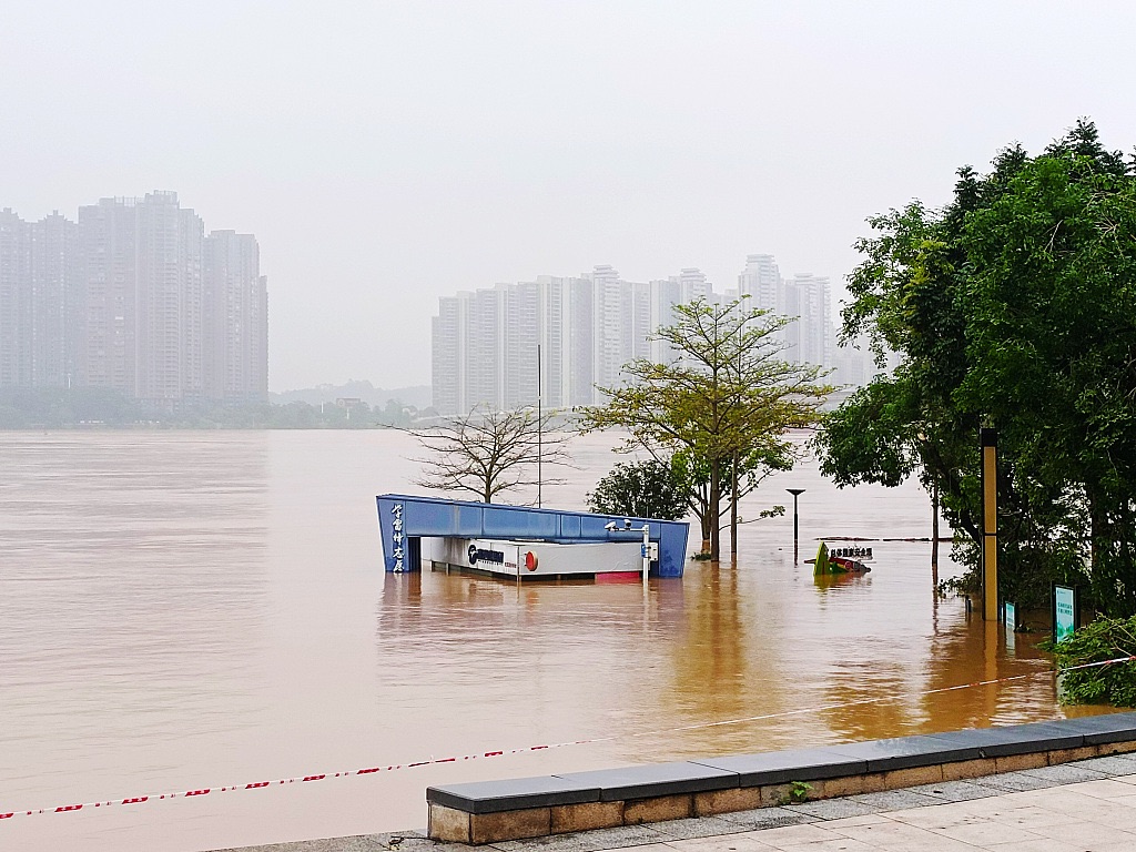 China continues to battle flood in Pearl River basin