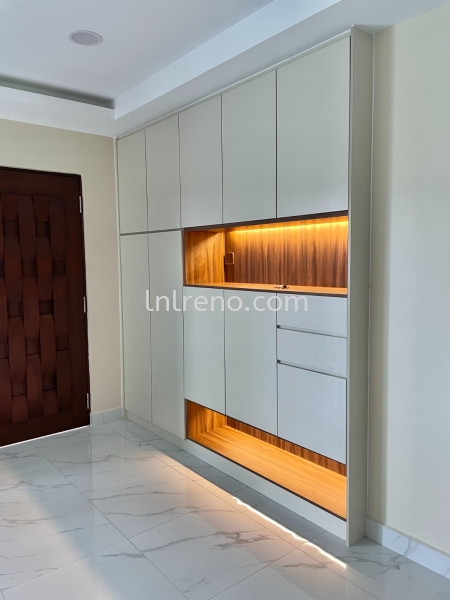 Renovation & Carpentry work in Puncak Alam Selangor Malaysia #tvcabinet #tvconsole #plywood #melamine #veneer #spraypaint #laminate #wardrobe #kitchencabinet #studyroom #storagecabinet #shoecabinet #table #island #bench #displaycabinet #featurewall #flutedpanel Alam Suria @ Puncak Alam Landed House Renovation Project Petaling Jaya (PJ), Selangor, Kuala Lumpur (KL), Malaysia. Design, Renovation, Decoration | LNL Reno Enterprise