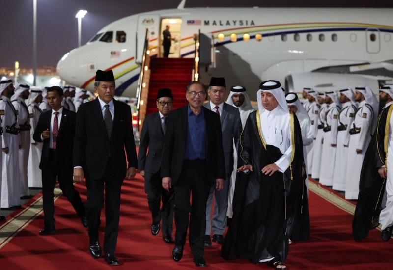PM Anwar starts official visit to Qatar