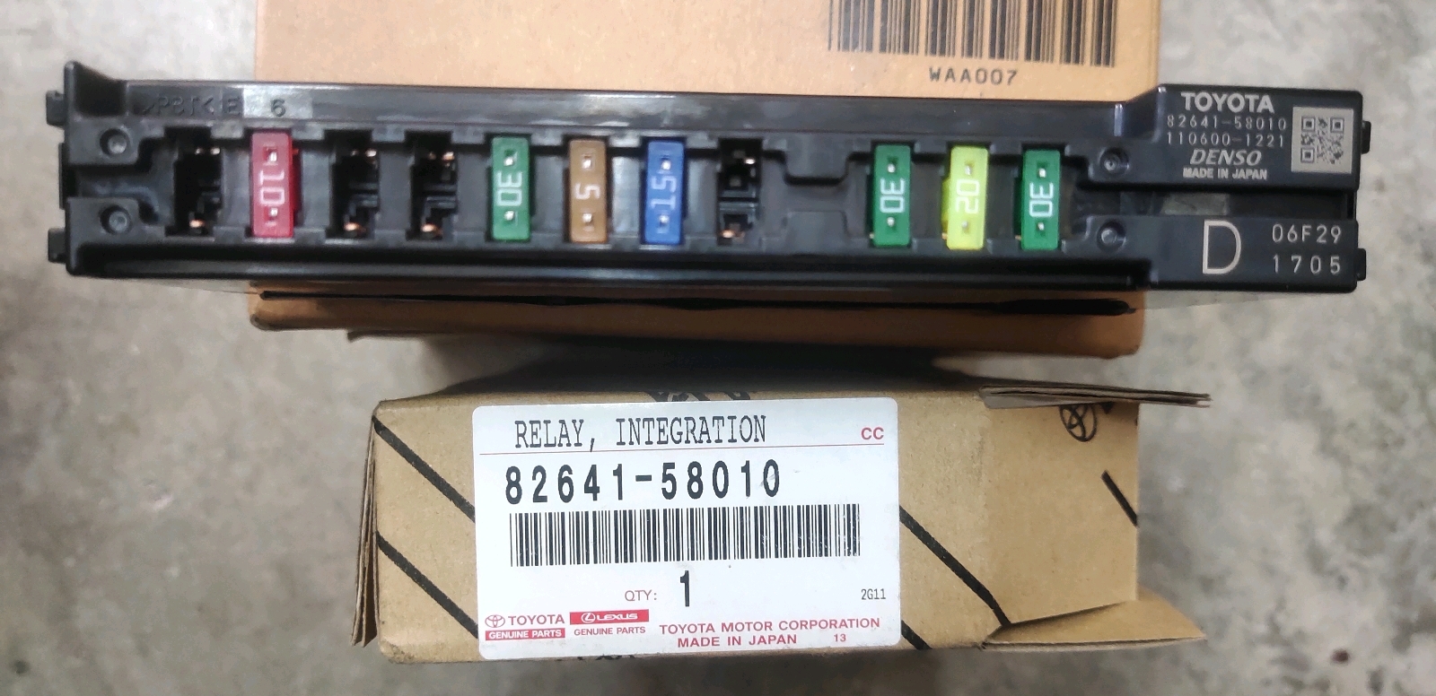 RELAY INTEGRATION TOYOTA AGH30 ( FUSE BLOCK ) 82641-58010