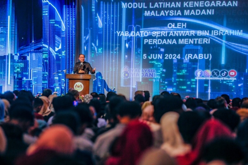PM Anwar: Madani training module allows youth to learn about nation’s history