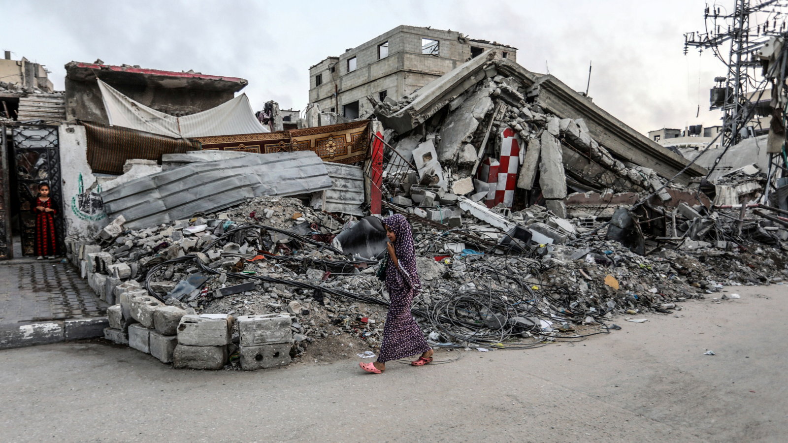 Netanyahu denounces tactical pauses in Gaza fighting to get in aid