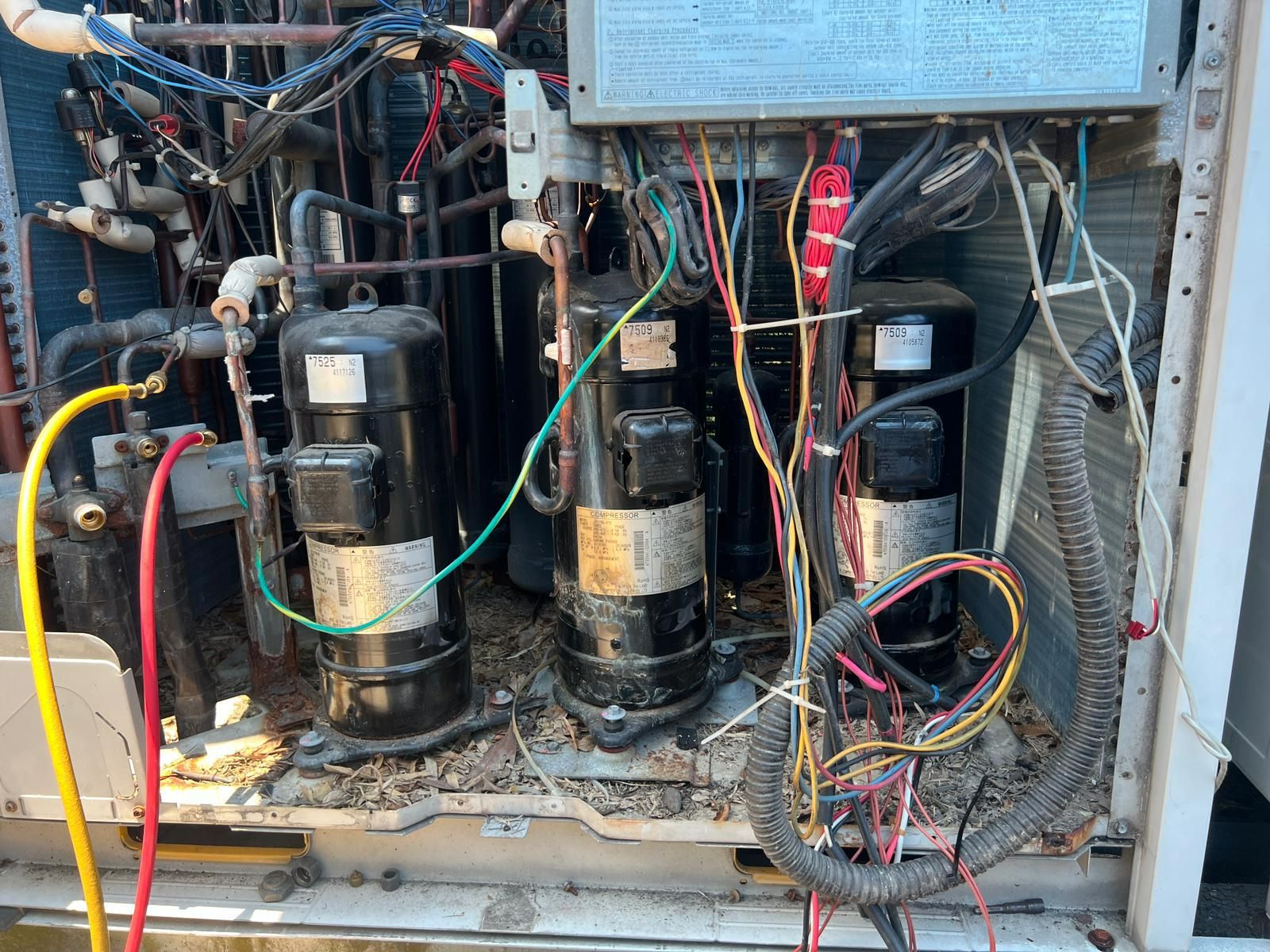 Checking VRV System and Replace Compressor at Sentosa
