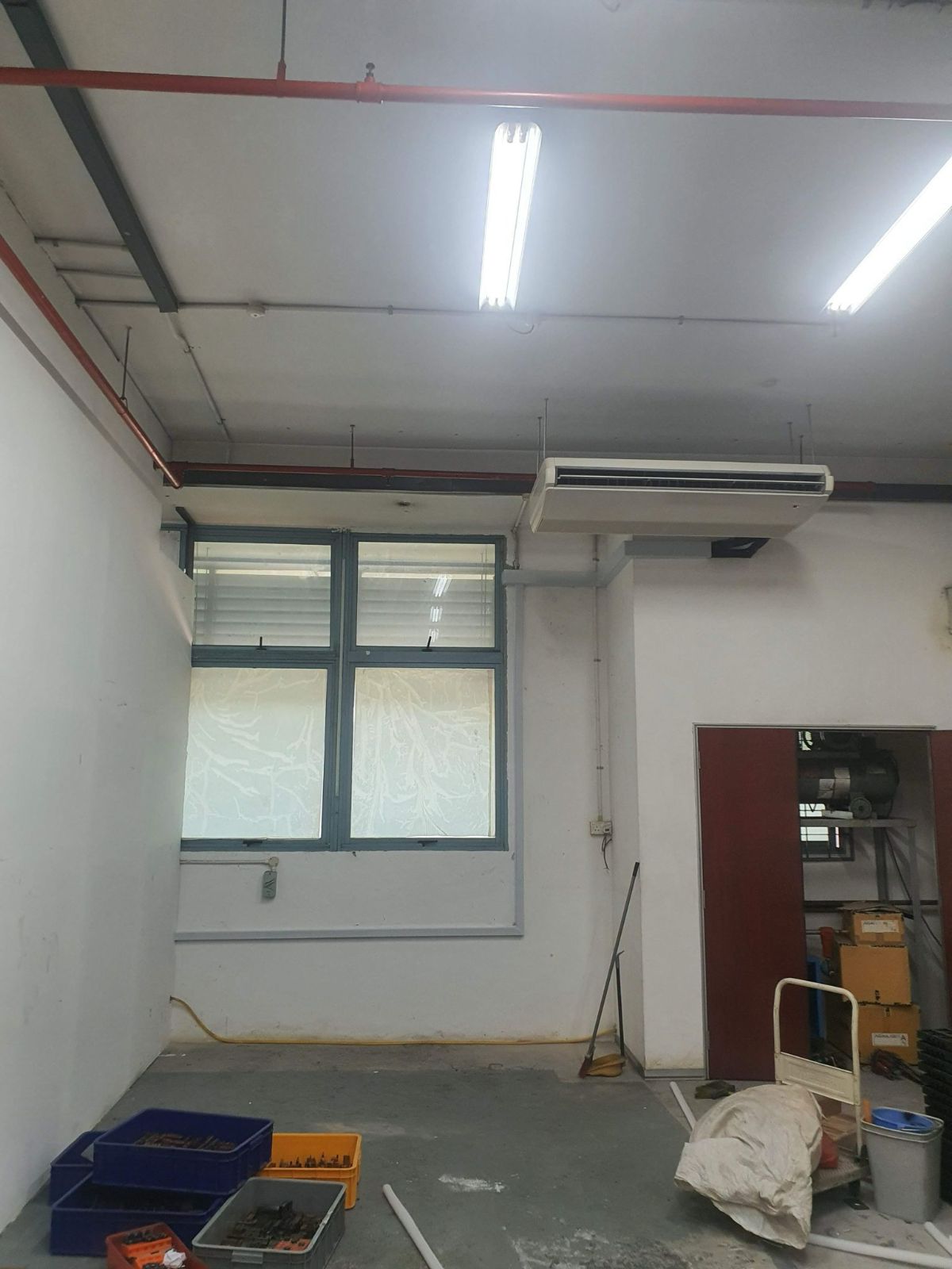 Installation Ceiling Unit in Tuas Area