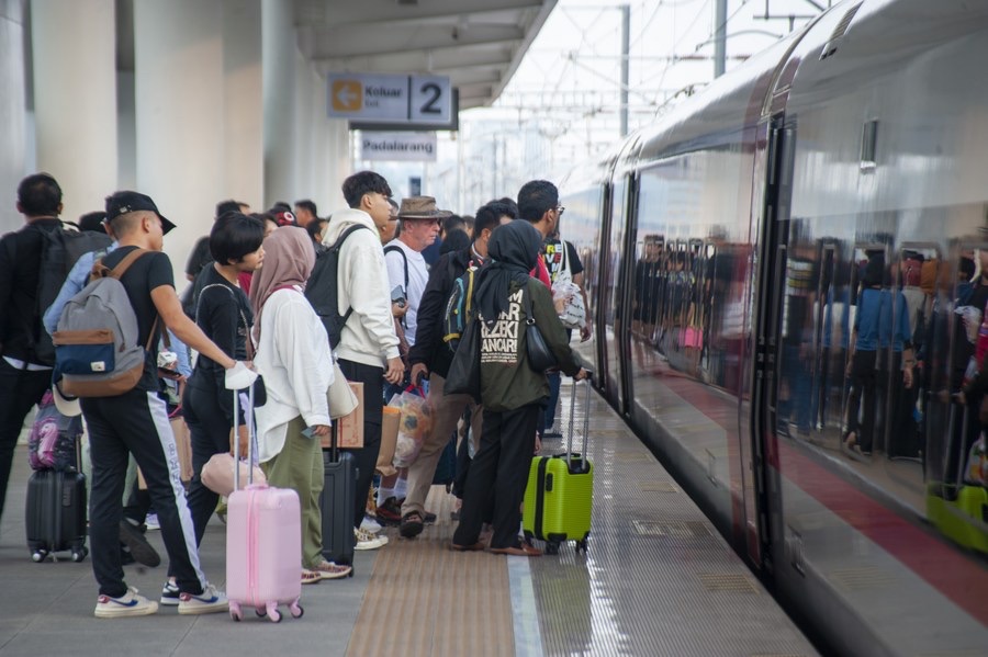 Jakarta-Bandung rail sees 4m passengers after 9 months of operation