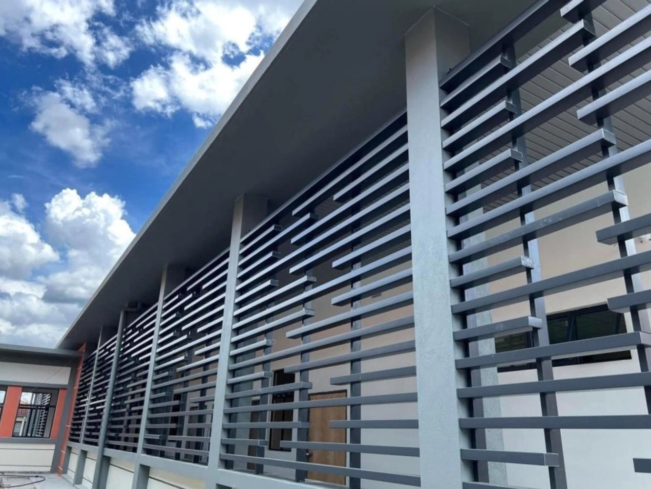 Modern Horizontal Box Louvres Selangor, Malaysia, Kuala Lumpur (KL ...