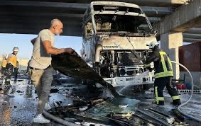 Truck bomb kills 10, injures 13 in N. Syria