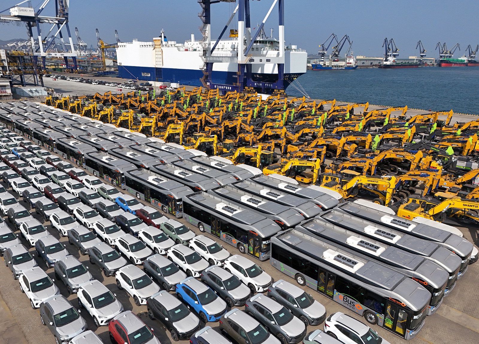 China's foreign trade picks up speed in July due to strong demand
