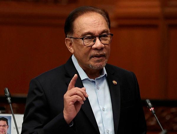 PM Anwar wants speedy approval of development projects for Malaysia to attract investors