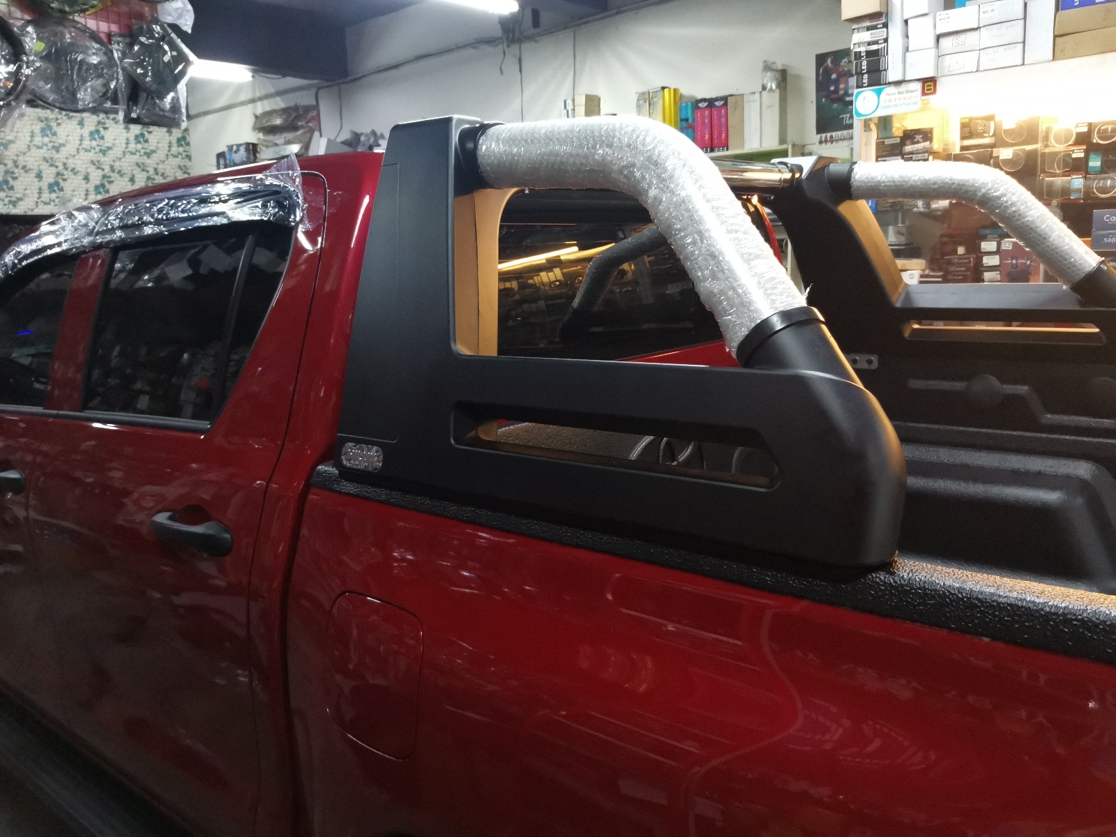 HILUX ROOL BAR