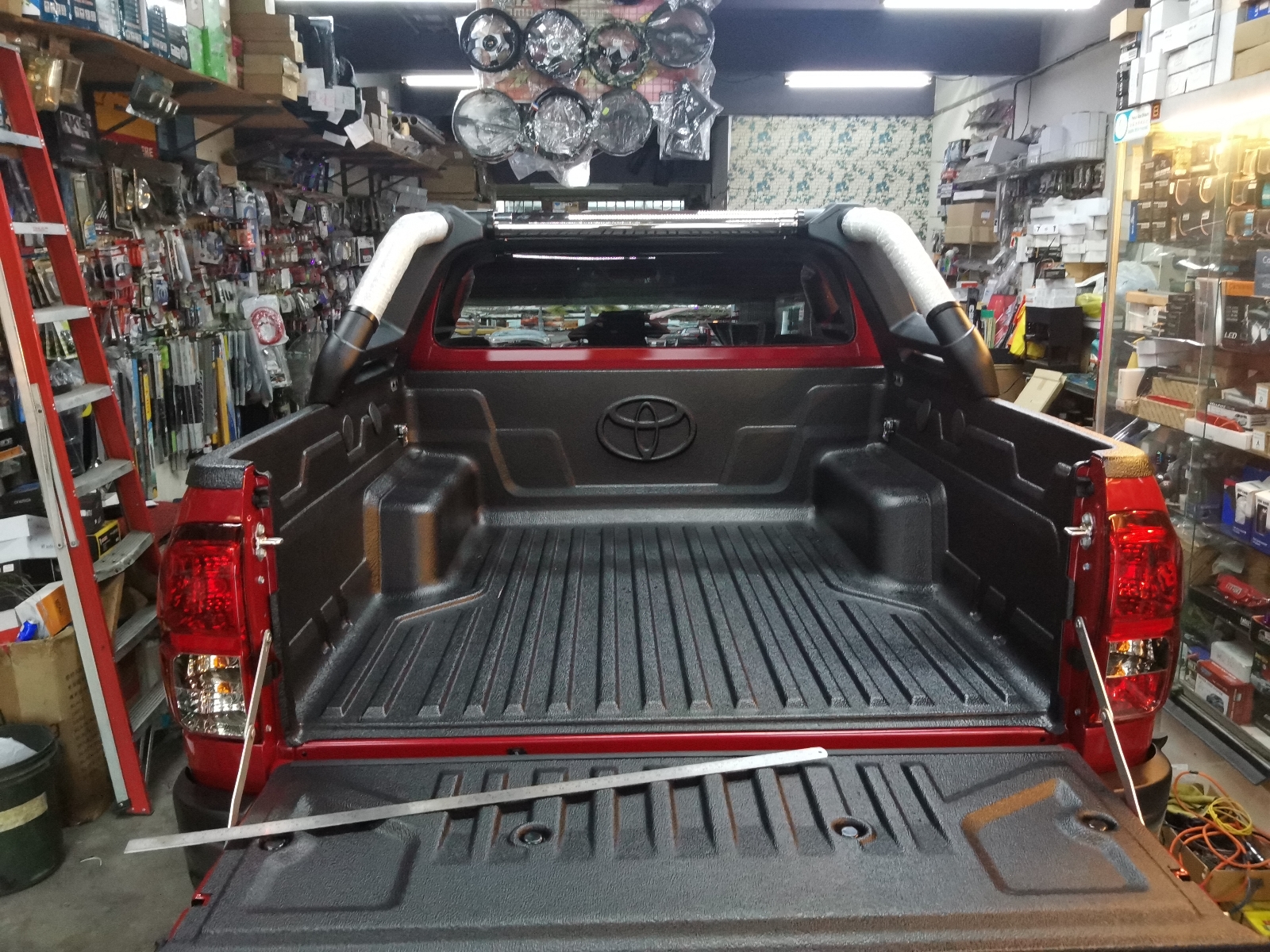 HILUX ROOL BAR