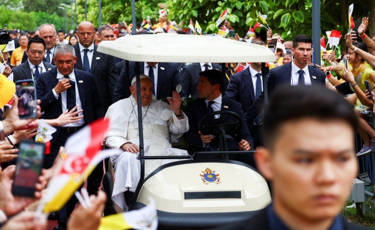Pope Francis arrives in Singapore for state visit to conclude Asia Pacific tour
